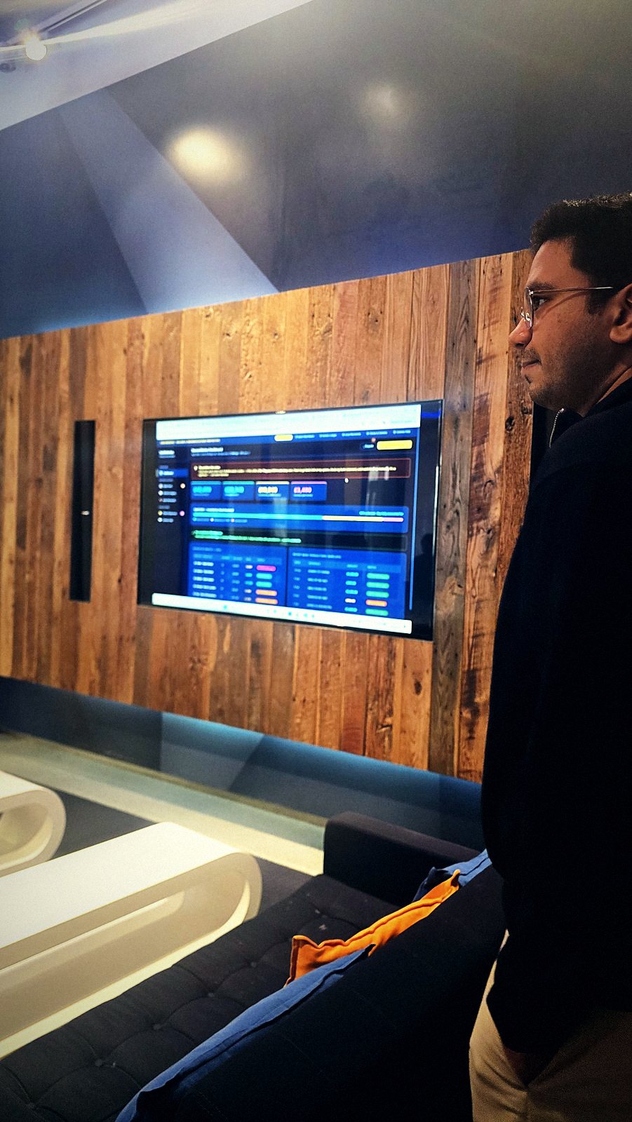 Presenting at the screen